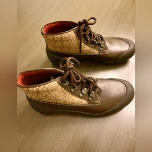 Coach brown hi top boots 8.5